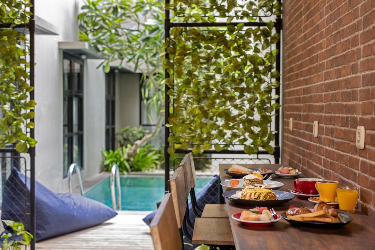 Hotel The Aswana Seminyak Zewnętrze zdjęcie